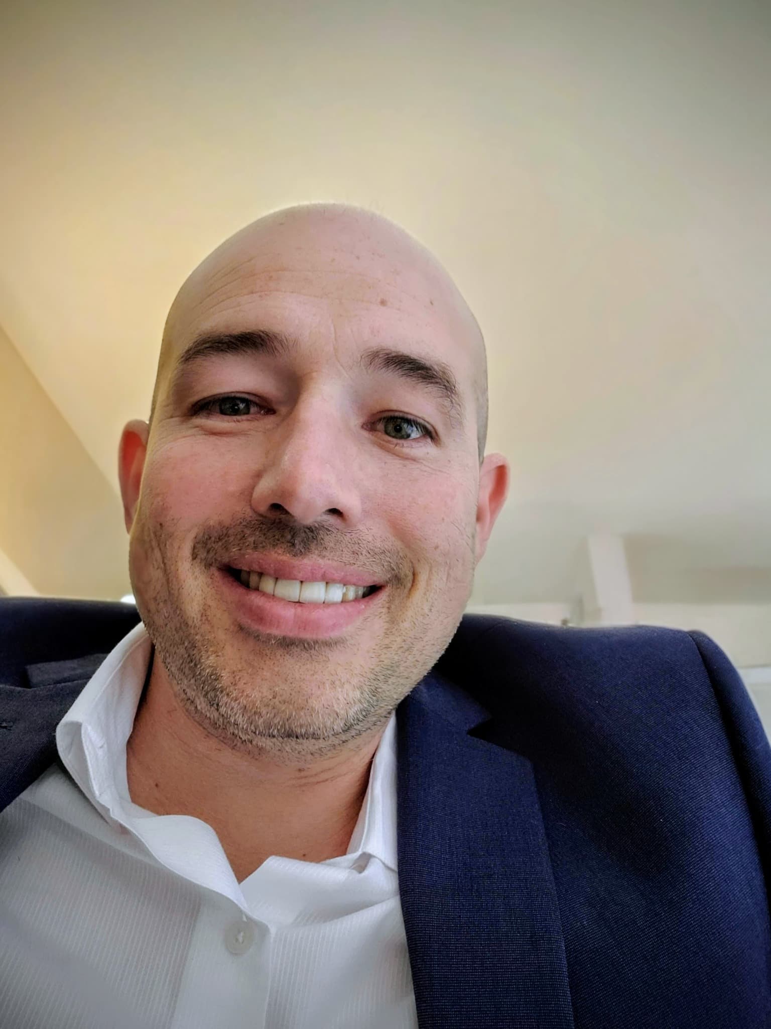 Dr. Efraín Soto, MD